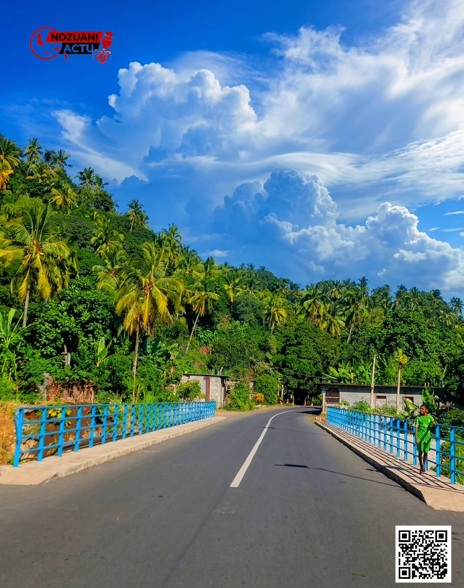 Le pont de Moya sur la rivière Mpoudré