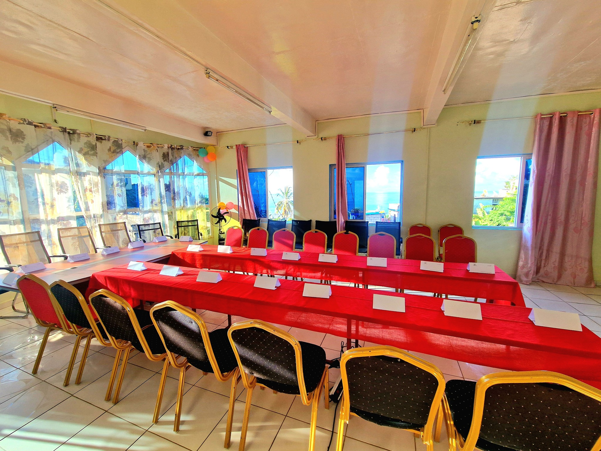 Salle de réunion de la préfecture de Moya